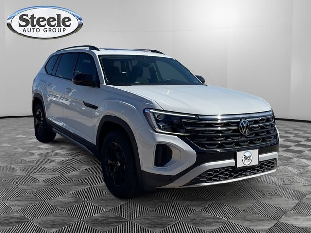 New 2025 Volkswagen Atlas Peak Edition SE image 7
