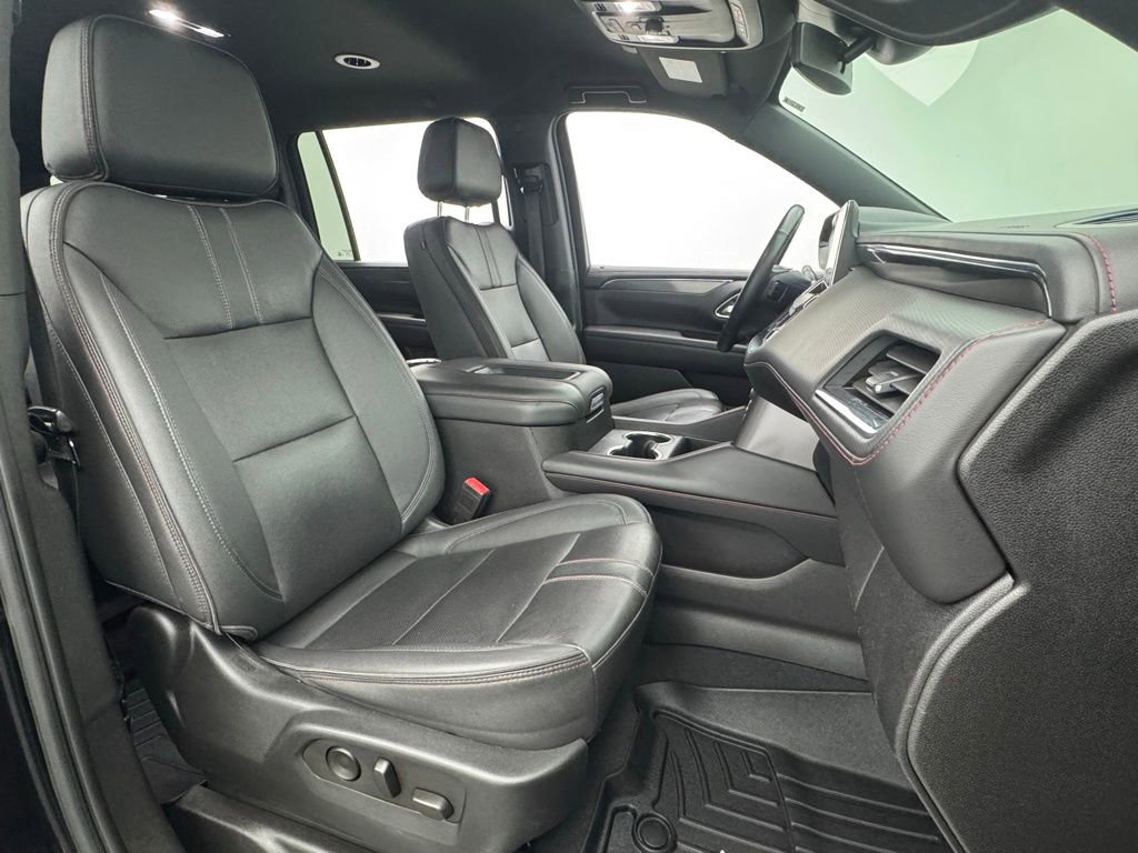 Used 2023 Chevrolet Suburban RST w/ Luxury Package image 38