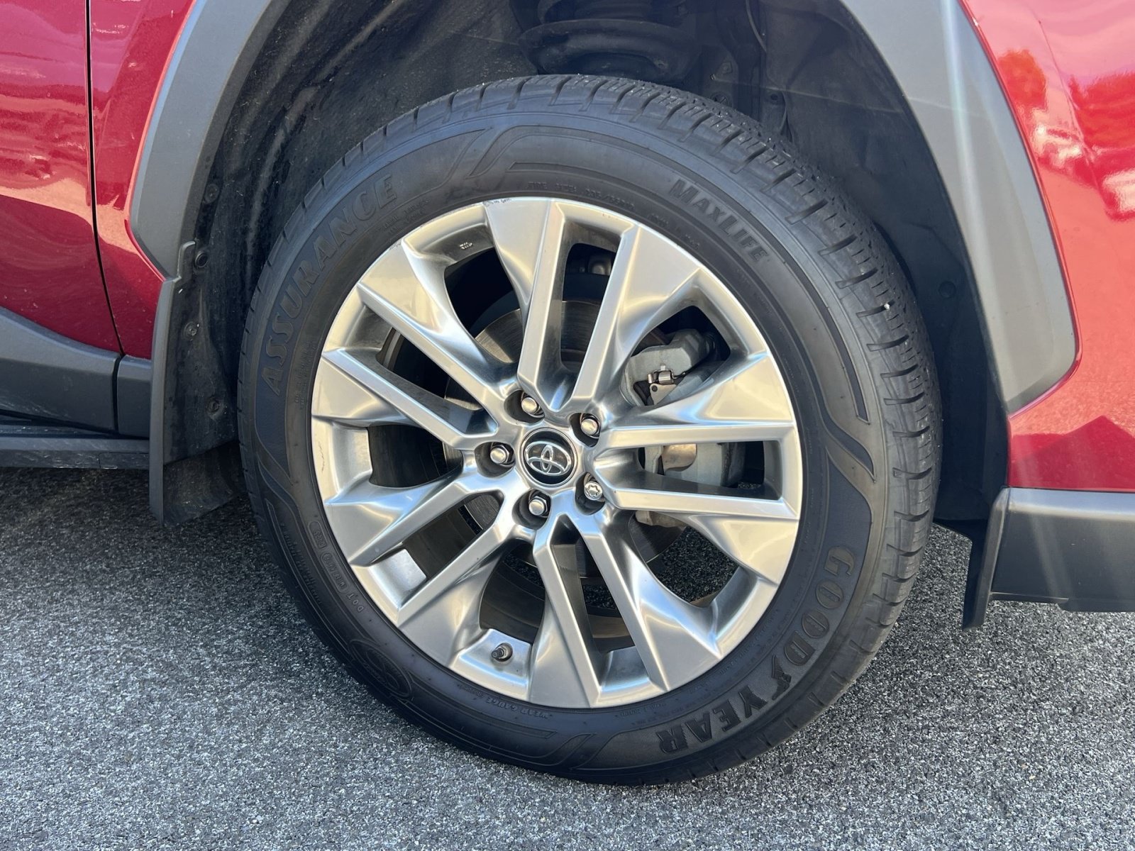 Used 2019 Toyota RAV4 Limited w/ All Weather Liner Package AWD/4WD image 7