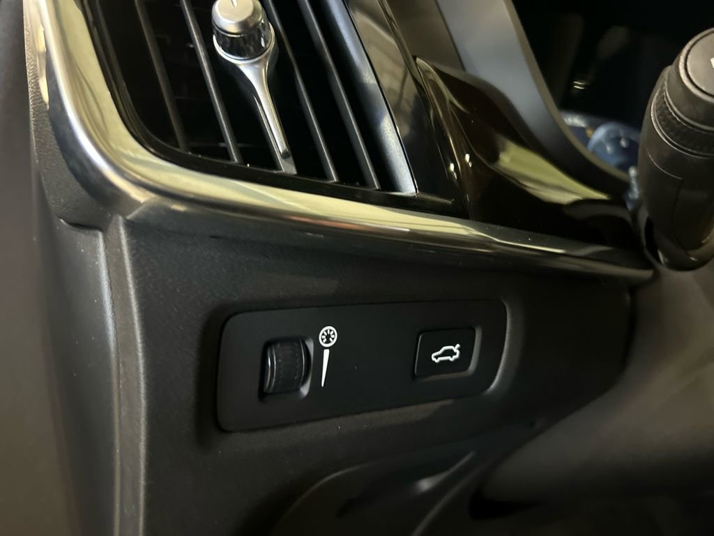 Used 2020 Volvo S90 T6 Momentum w/ Protection Package Premier image 22