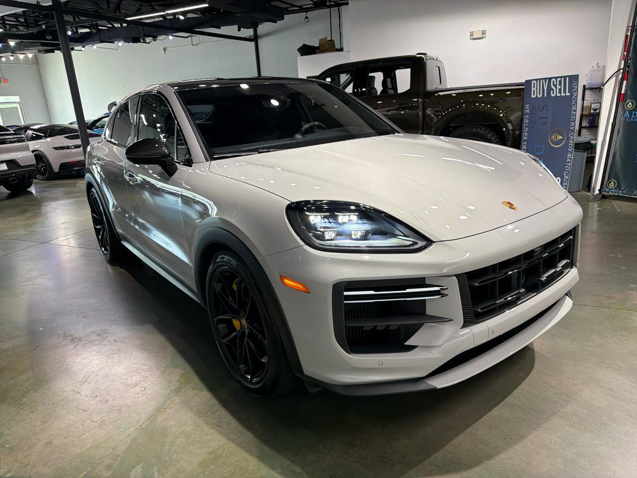 Used 2024 Porsche Cayenne Turbo GT AWD/4WD image 12