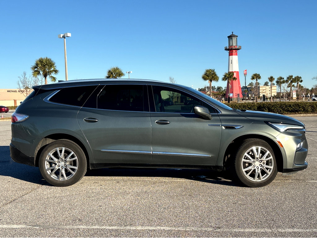 Used 2022 Buick Enclave Premium w/ Experience Buick Package image 24