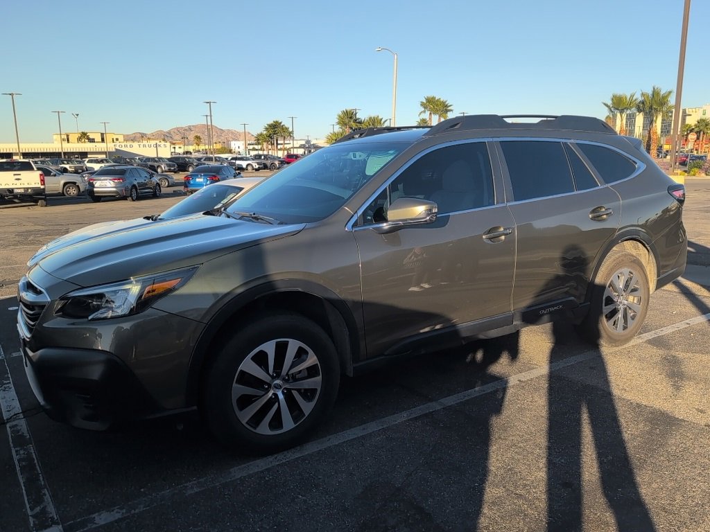Used 2020 Subaru Outback Premium image 1