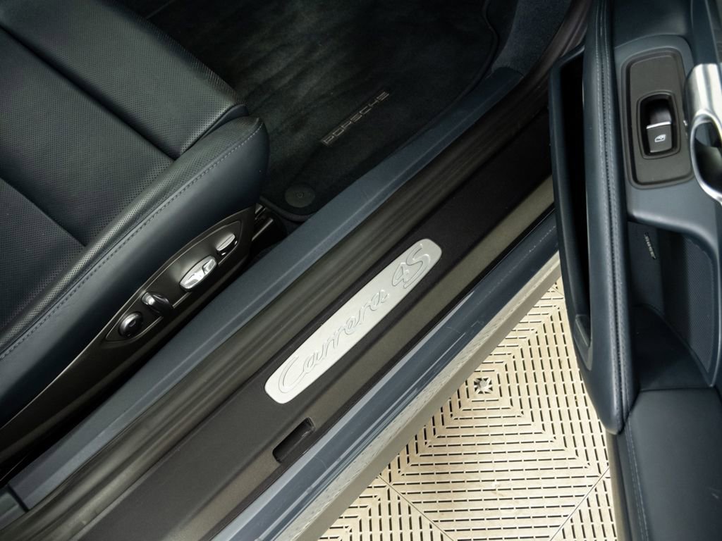 Used 2017 Porsche 911 Carrera 4S image 31