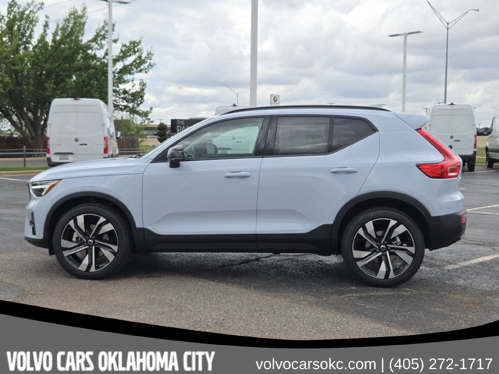 New 2026 Volvo XC40 B5 Ultra w/ Protection Package Premier AWD/4WD image 3