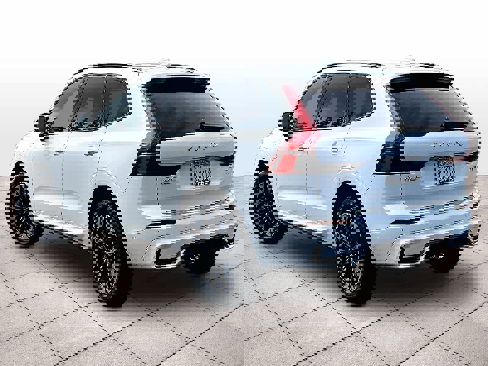 Used 2026 Volvo XC60 T8 Plus w/ Protection Package Premier image 14