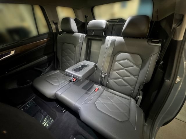Certified 2025 Volkswagen Atlas SE FWD image 25