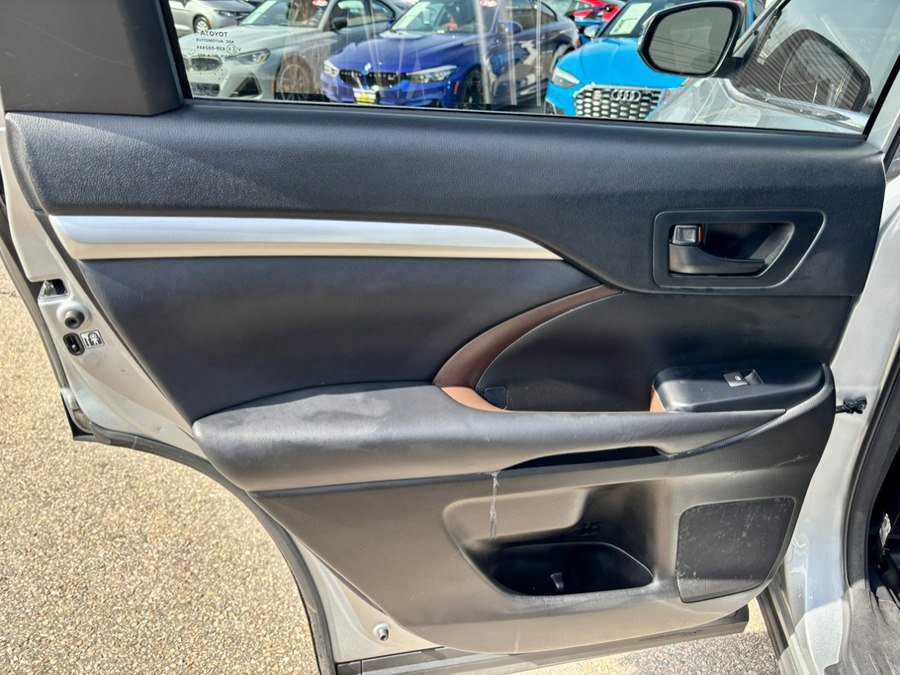 Used 2018 Toyota Highlander Plus image 21