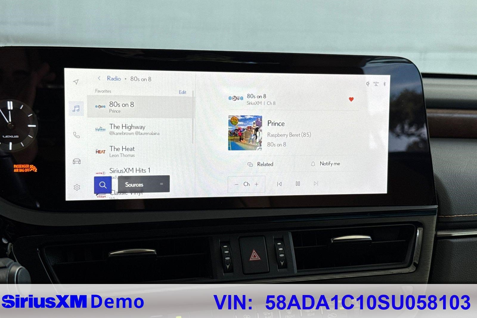 Certified 2025 Lexus ES 300h w/ Premium Package FWD image 38