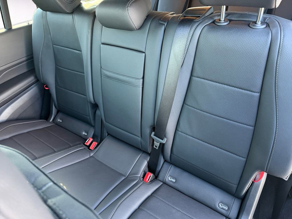 Used 2024 Mercedes-Benz GLS 450 4MATIC image 13