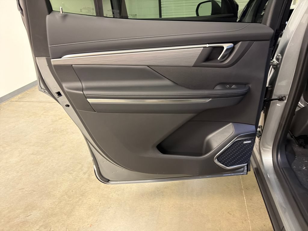 New 2027 Buick Enclave Preferred w/ Power Package FWD image 27