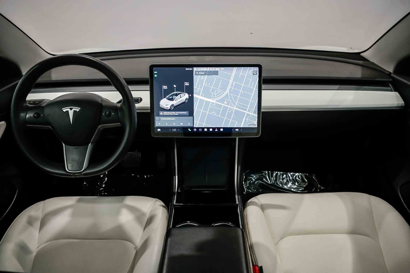 Used 2020 Tesla Model 3 Standard Range RWD image 12