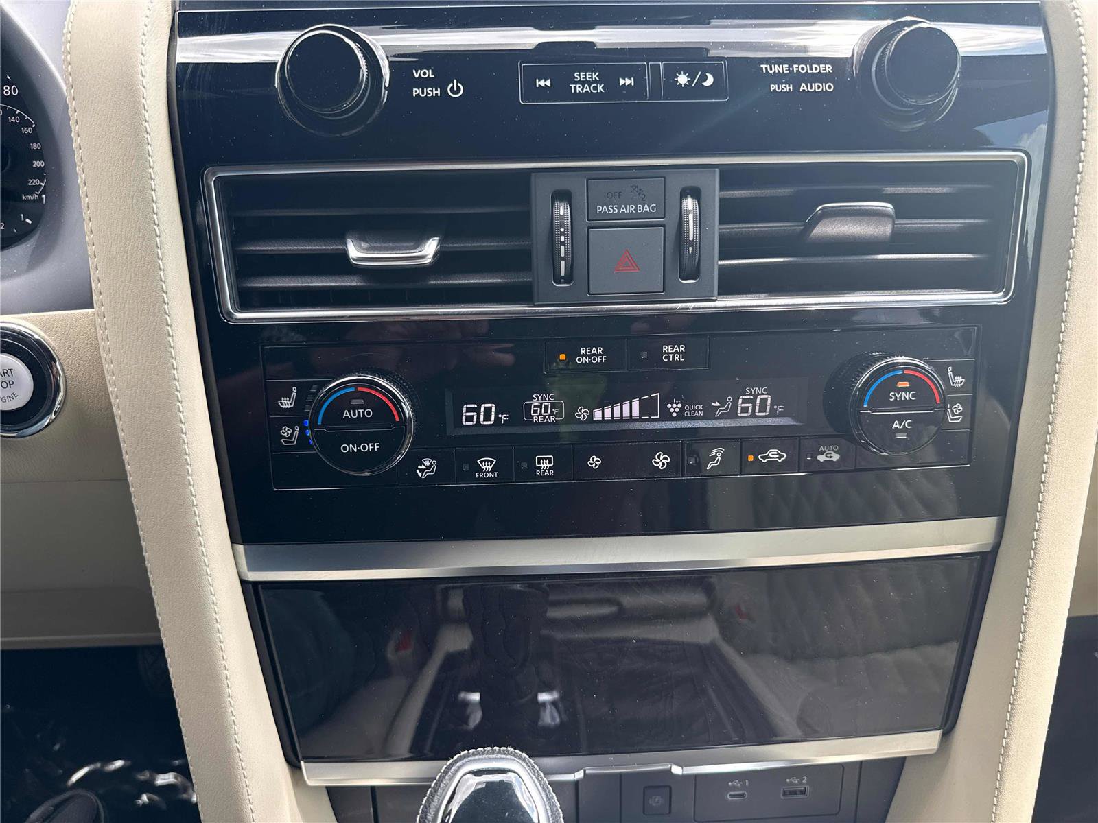 Used 2024 INFINITI QX80 Sensory AWD/4WD image 21