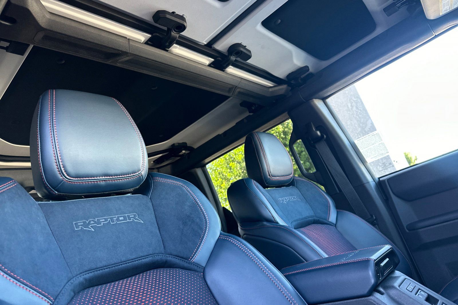 New 2025 Ford Bronco Raptor image 17