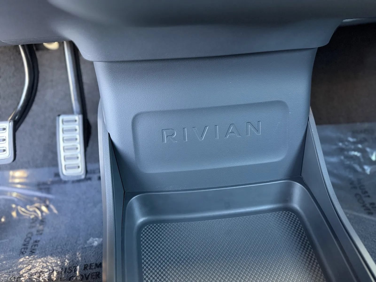 Used 2023 Rivian R1T Adventure Dual AWD/4WD image 33