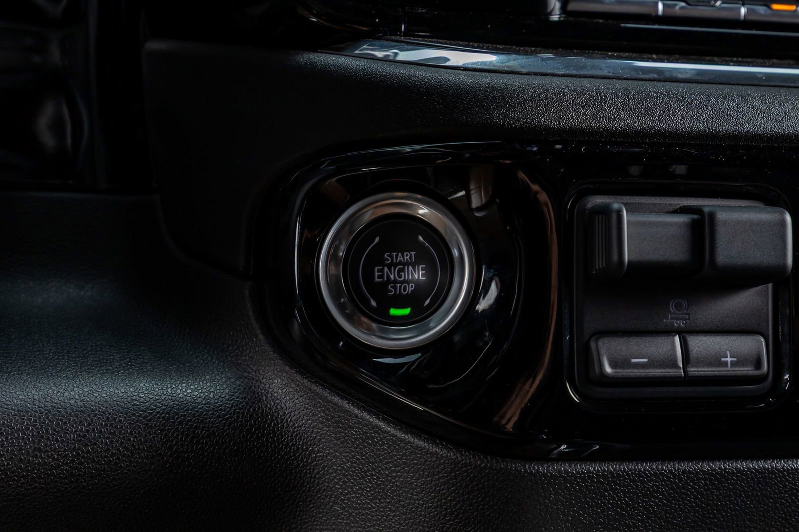 Used 2025 Chevrolet Silverado 2500 High Country w/ High Country Premium Package image 22