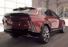 Certified 2025 Cadillac Lyriq Luxury w/ LPO, Floor Liner Package AWD/4WD image 4