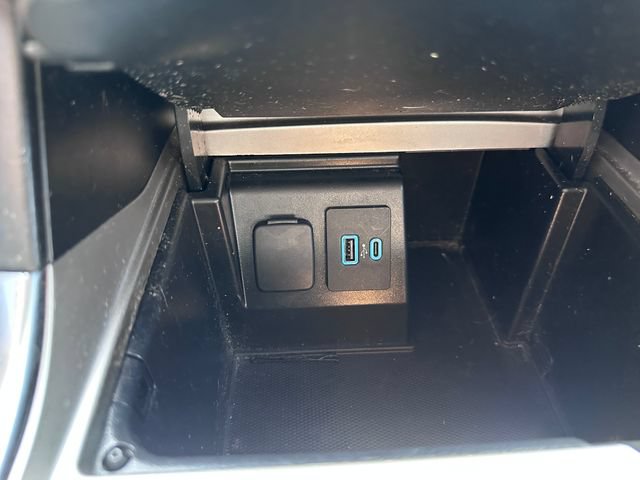 Certified 2020 Ford Explorer XLT w/ Equipment Group 202A AWD/4WD image 17