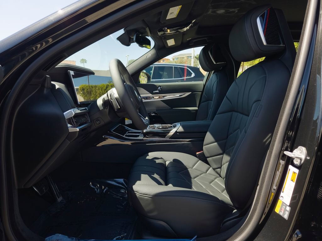 New 2026 BMW i7 eDrive50 w/ M Sport Package image 7