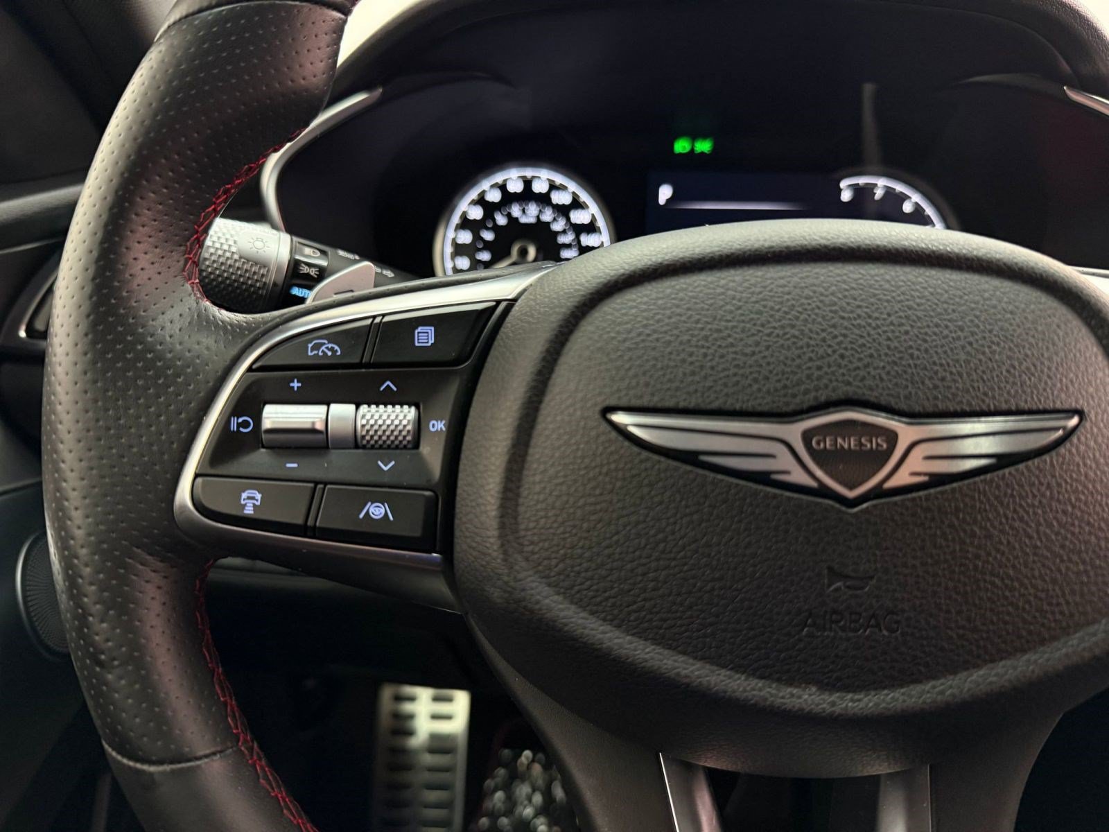 Used 2025 Genesis G70 2.5T w/ Sport Prestige Package RWD image 13