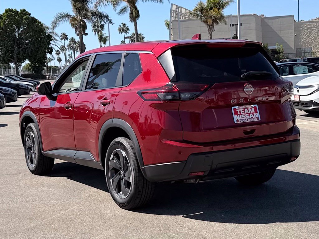 Certified 2025 Nissan Rogue SV FWD image 5