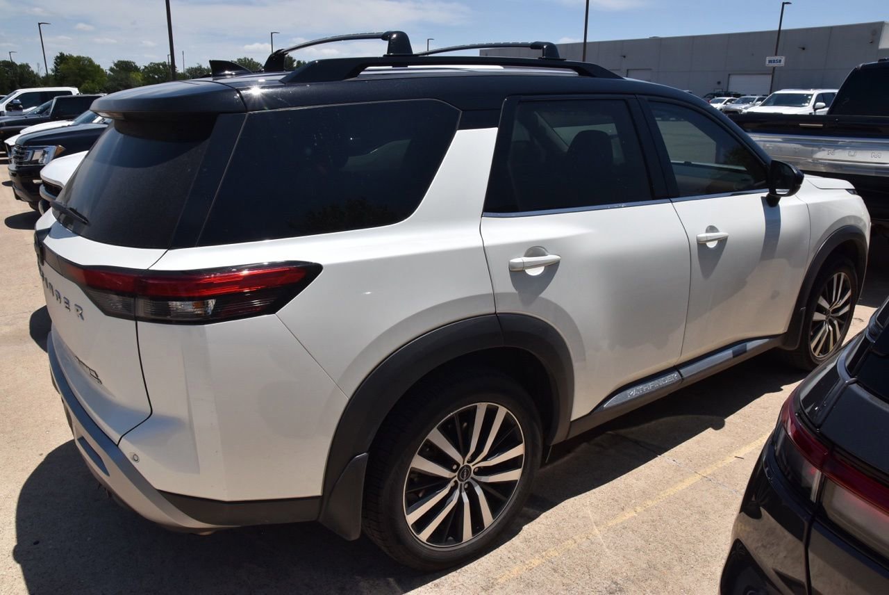 Used 2023 Nissan Pathfinder Platinum AWD/4WD image 5