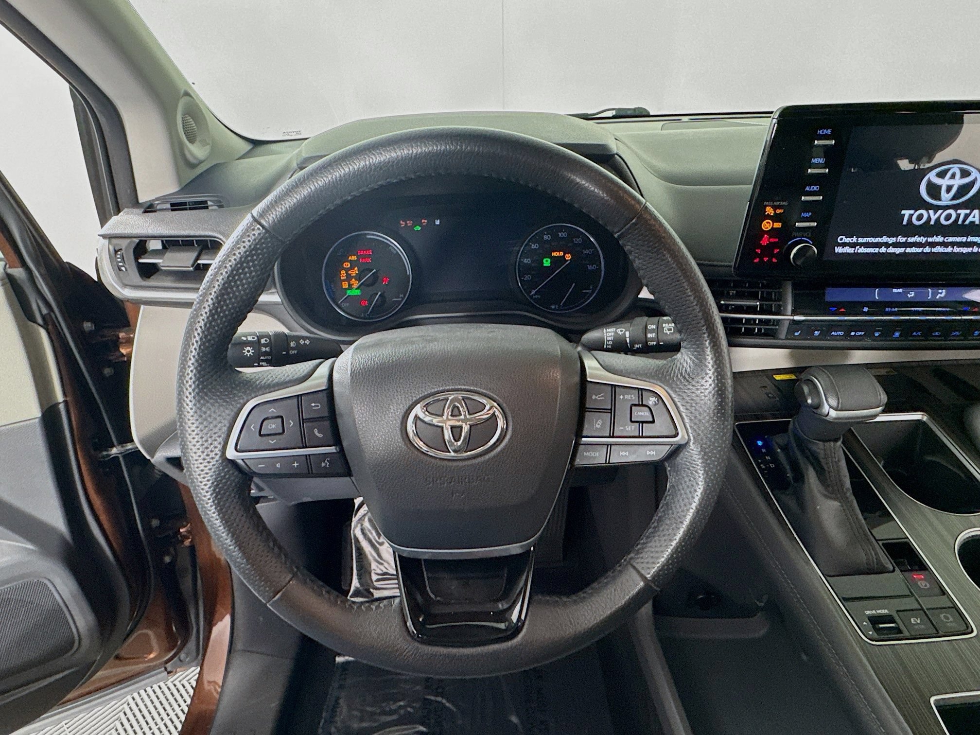 Certified 2022 Toyota Sienna Limited AWD/4WD image 13