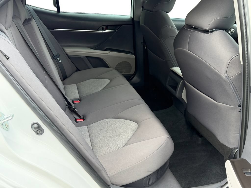 Used 2022 Toyota Camry LE FWD image 10