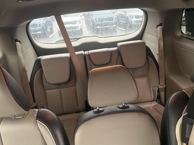 Used 2021 Kia Sedona EX image 7