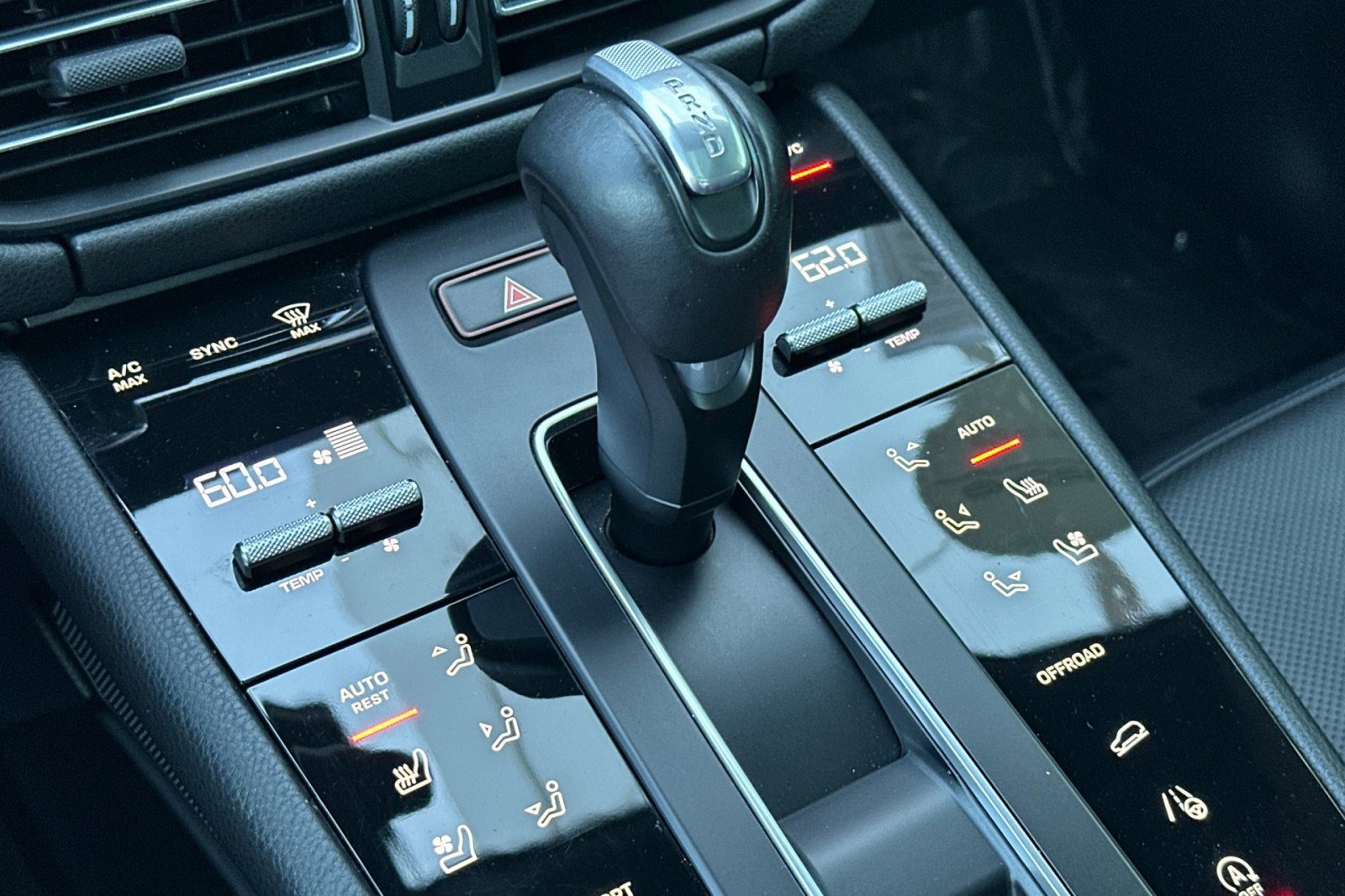 Certified 2023 Porsche Macan image 22