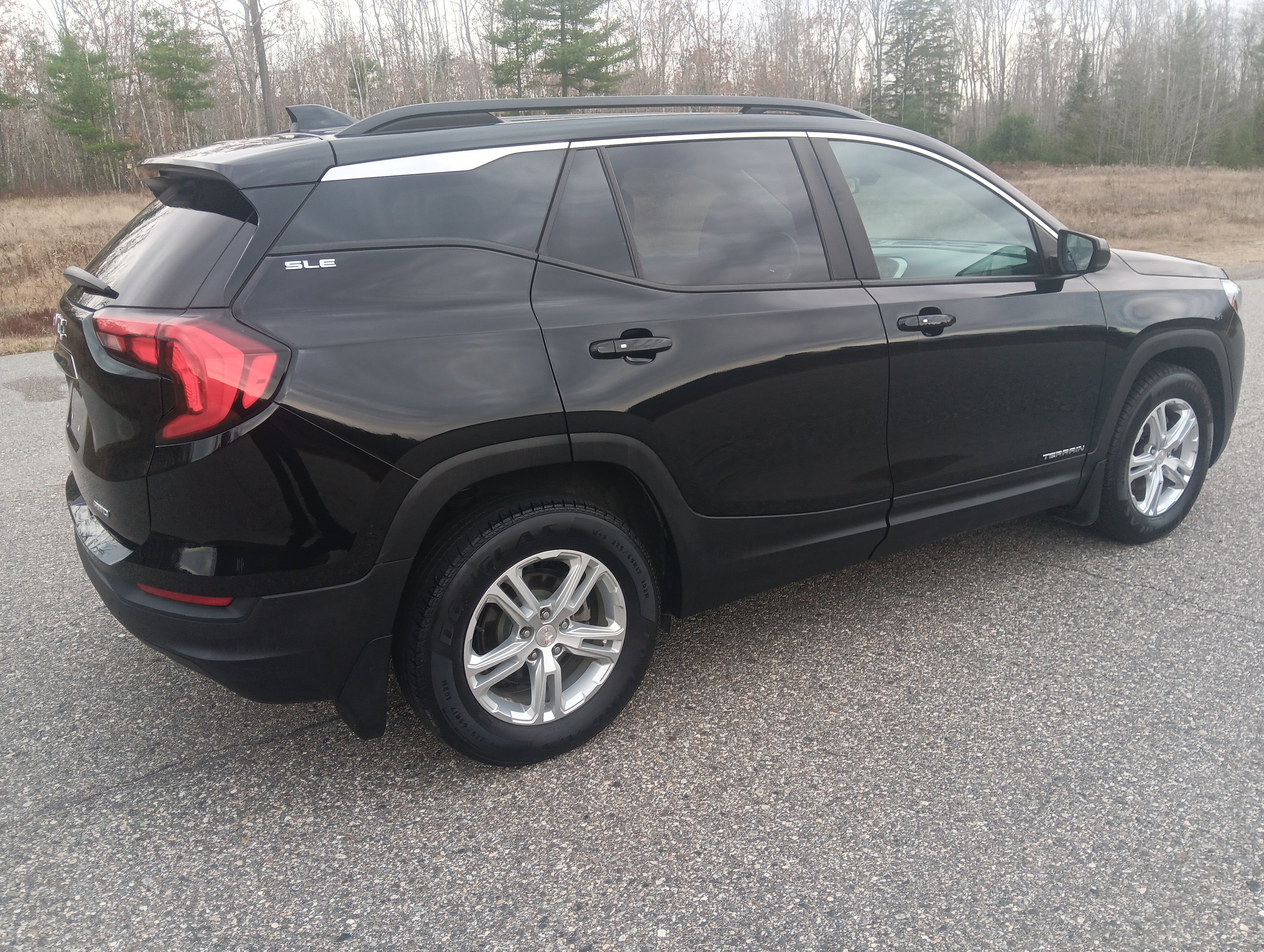 Used 2021 GMC Terrain SLE w/ Driver Convenience Package image 5