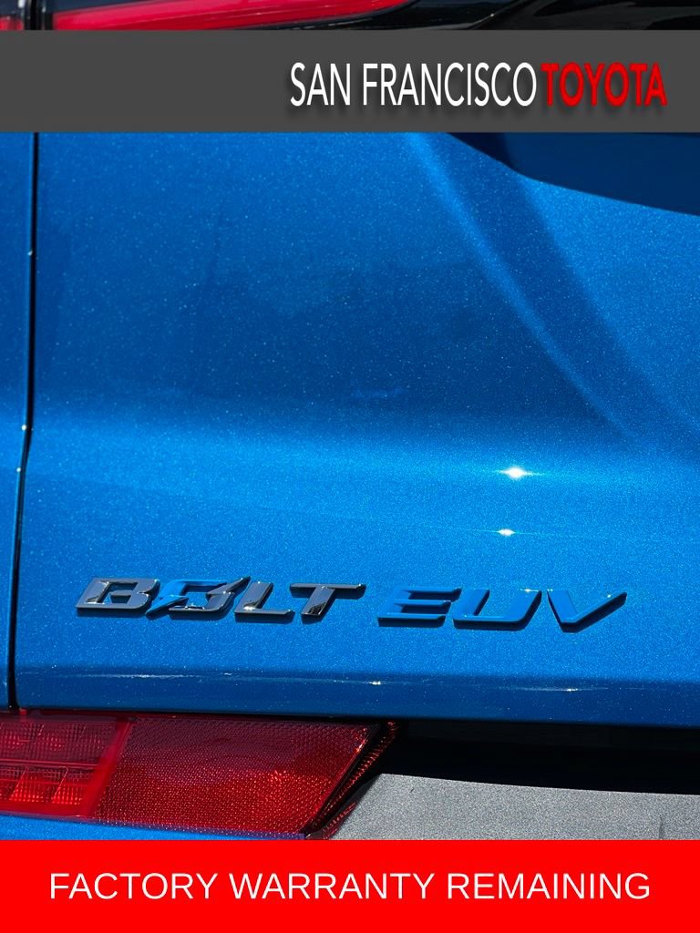 Used 2022 Chevrolet Bolt EUV Premier w/ Sun & Sound Package FWD image 10