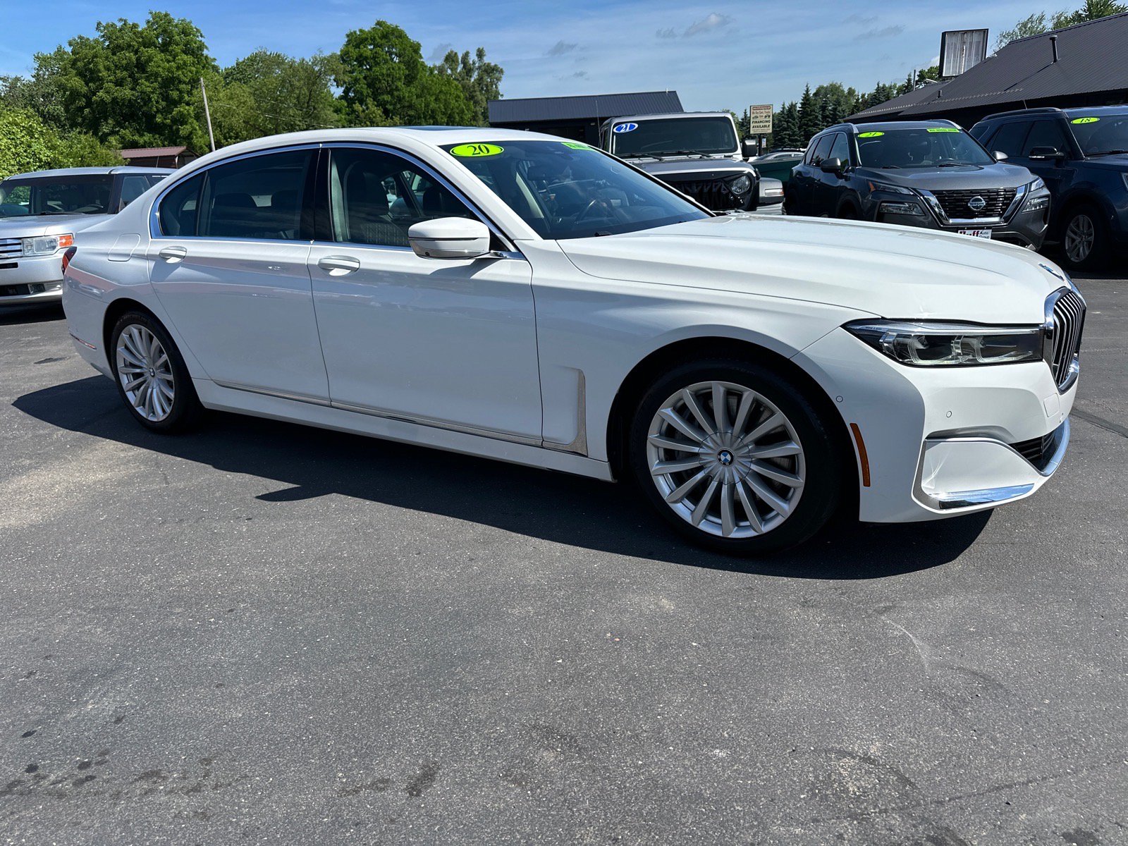 Used 2020 BMW 745e xDrive AWD/4WD image 4
