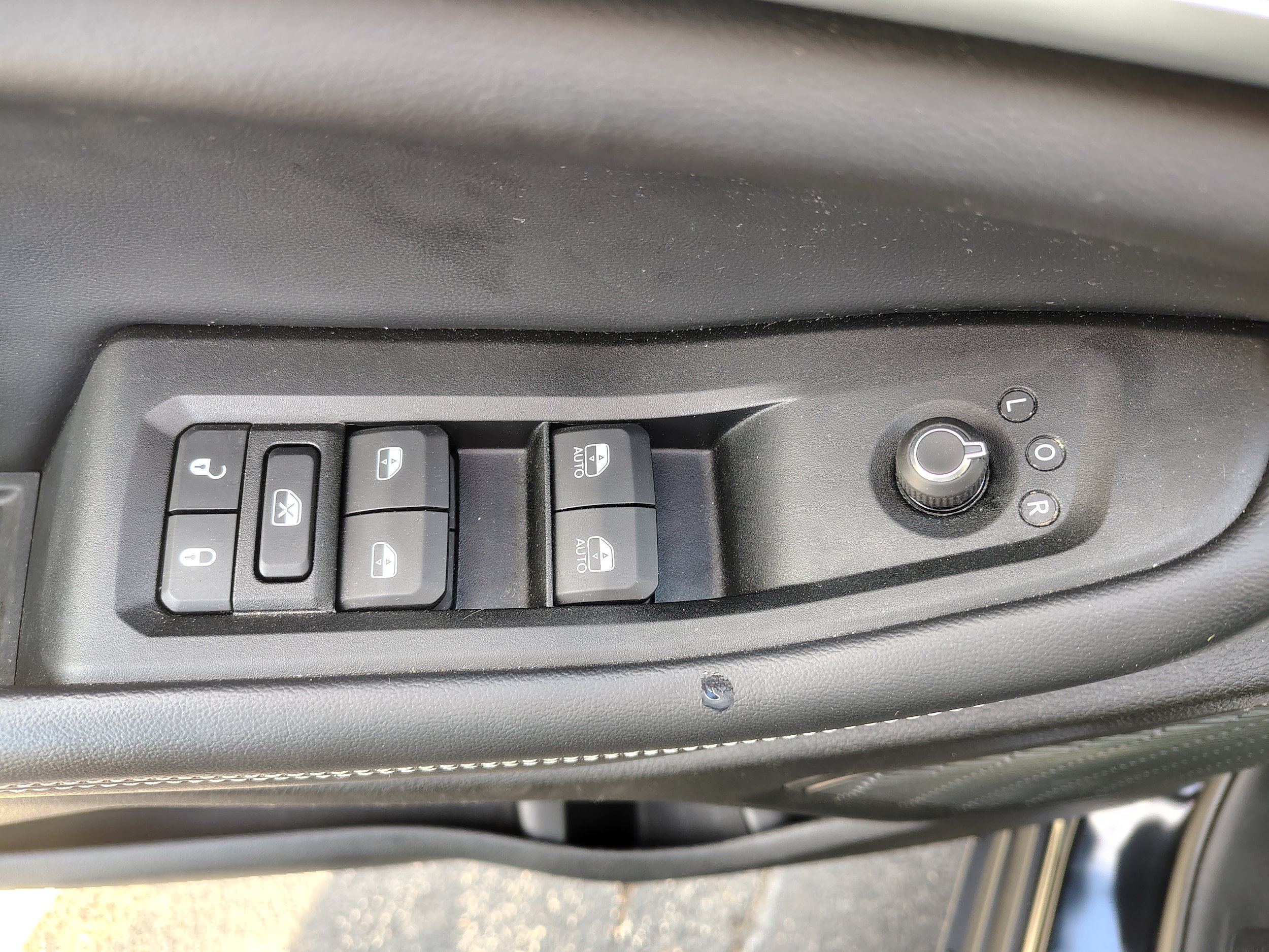 Certified 2024 Jeep Grand Cherokee Limited AWD/4WD image 21