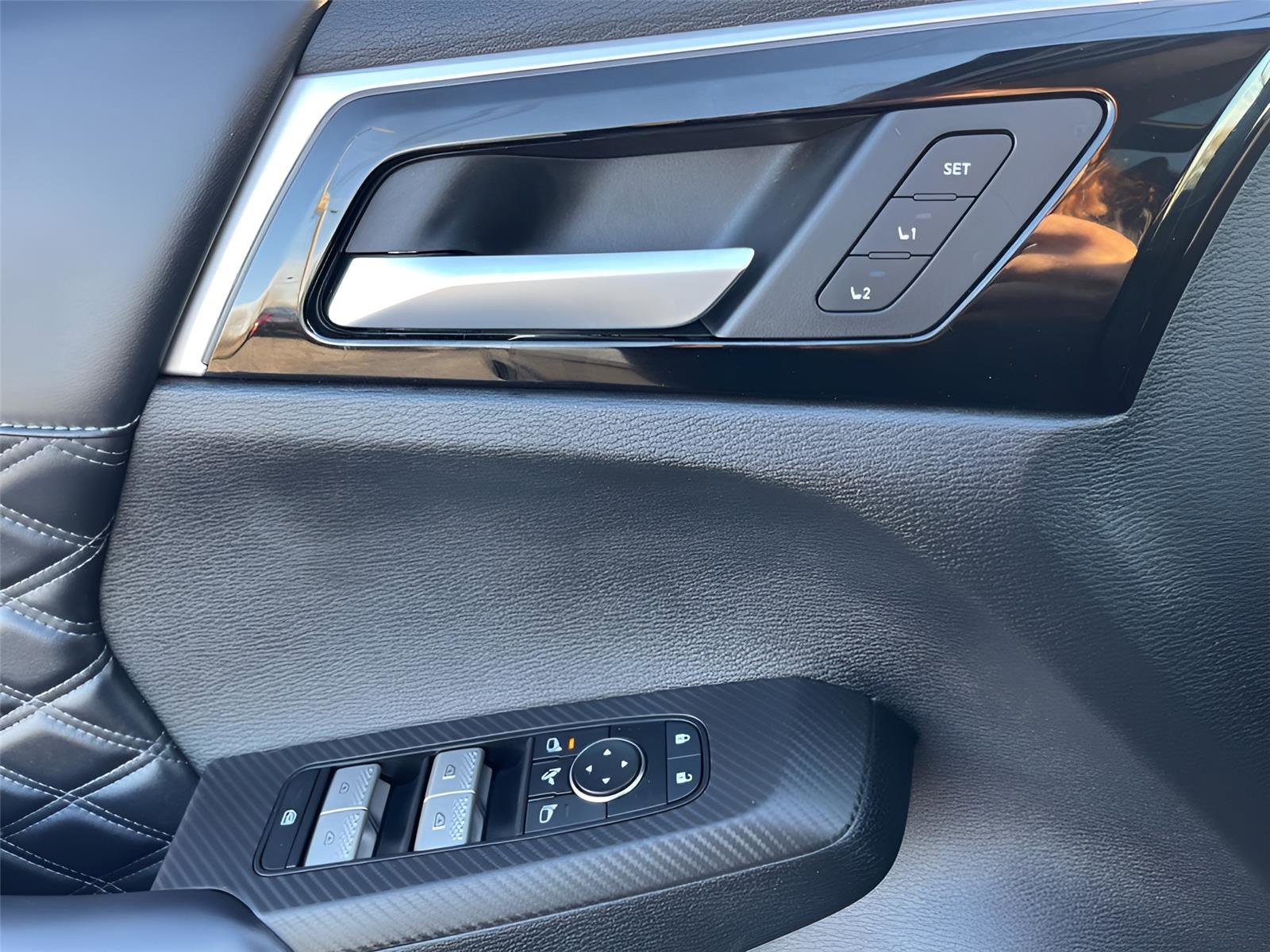 Used 2023 Mitsubishi Outlander SEL image 25