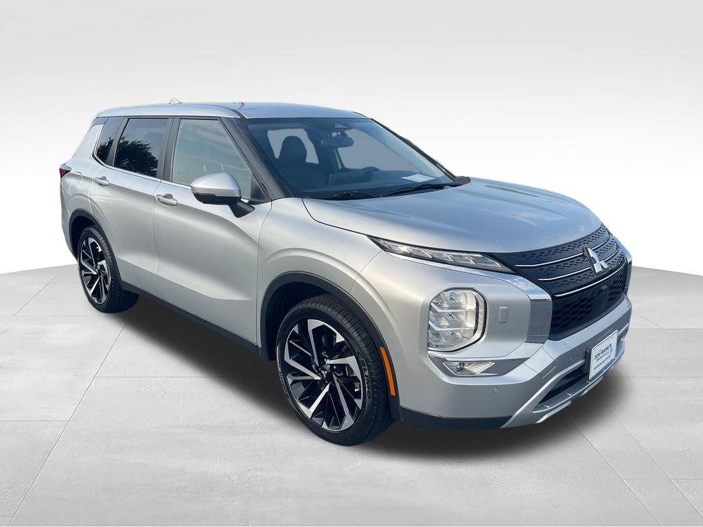 Used 2024 Mitsubishi Outlander SE AWD/4WD image 7