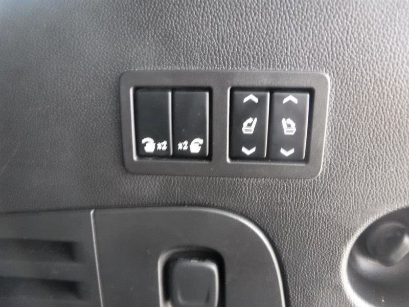 Used 2015 Cadillac Escalade Premium RWD image 38