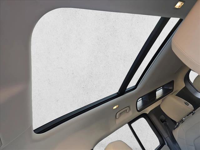 Certified 2024 Land Rover Defender 110 SE image 29