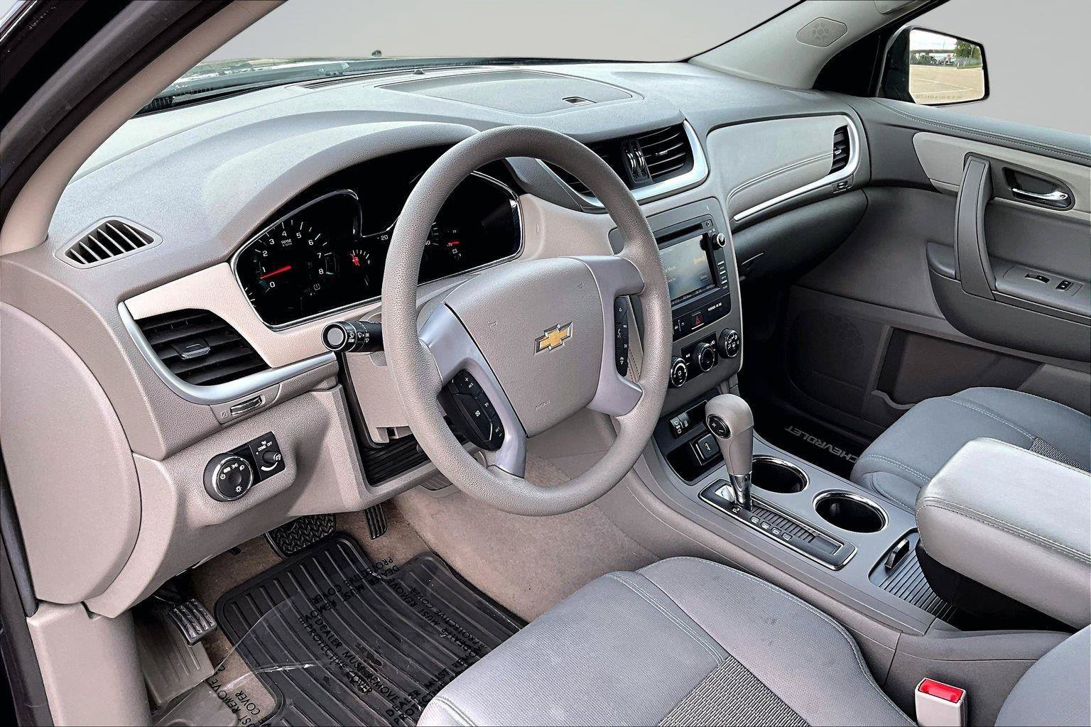 Used 2017 Chevrolet Traverse LS AWD/4WD image 15