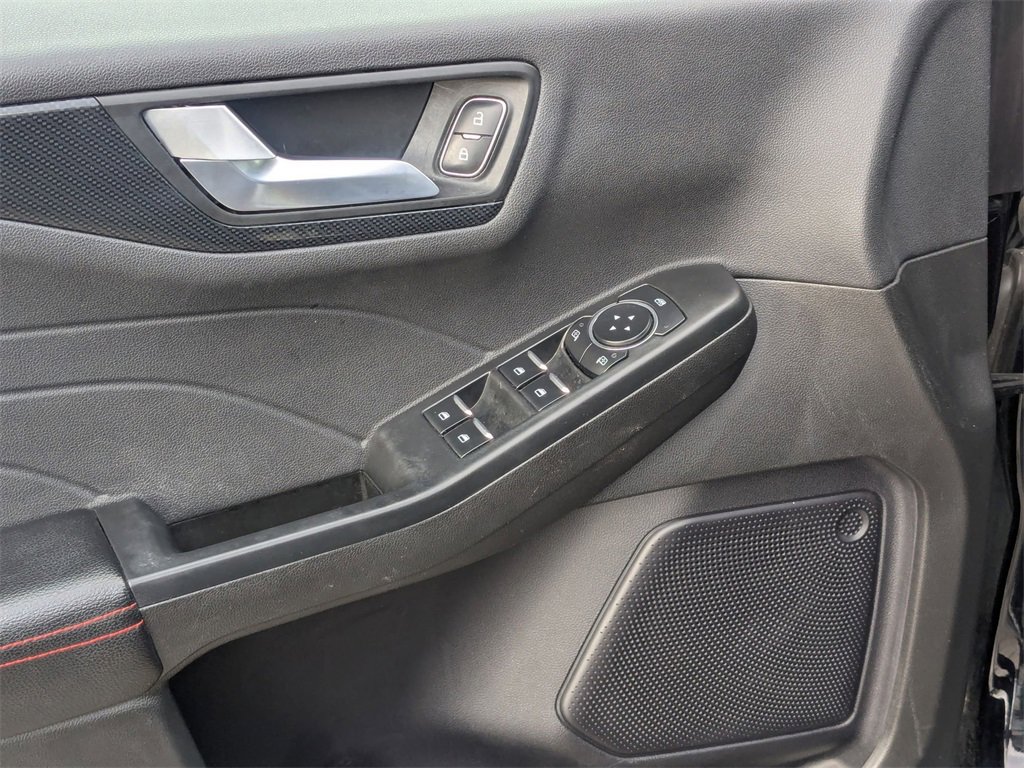 Used 2024 Ford Escape ST-Line image 13