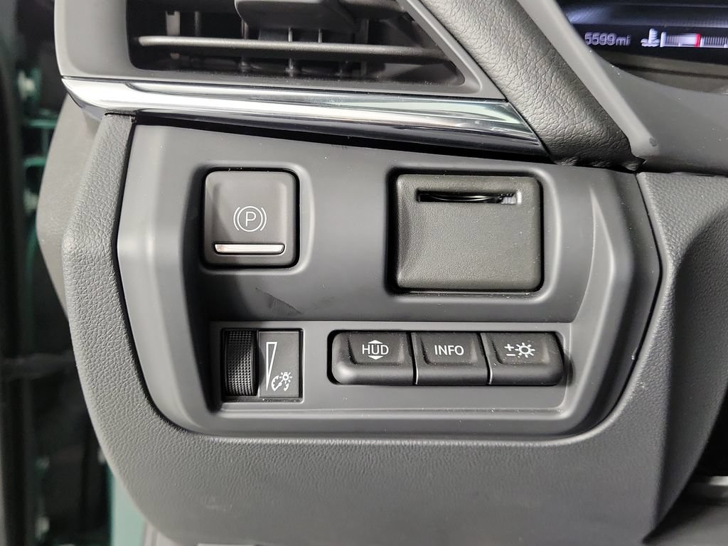 Used 2025 Cadillac CT4 V AWD/4WD image 32