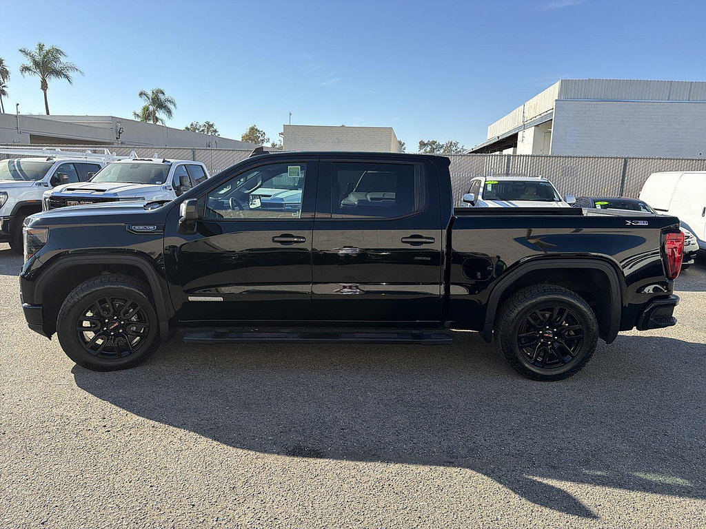 Used 2022 GMC Sierra 1500 Elevation w/ Elevation Premium Package AWD/4WD image 8