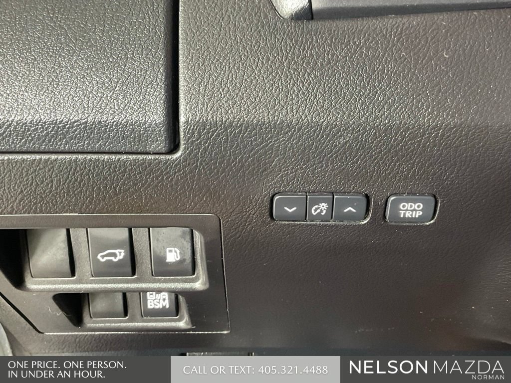 Used 2015 Lexus RX 450h AWD image 41