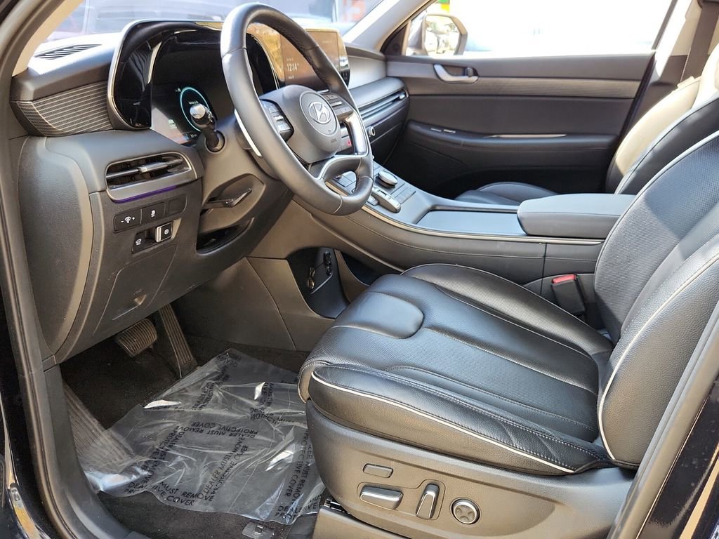 Used 2024 Hyundai Palisade Limited image 11