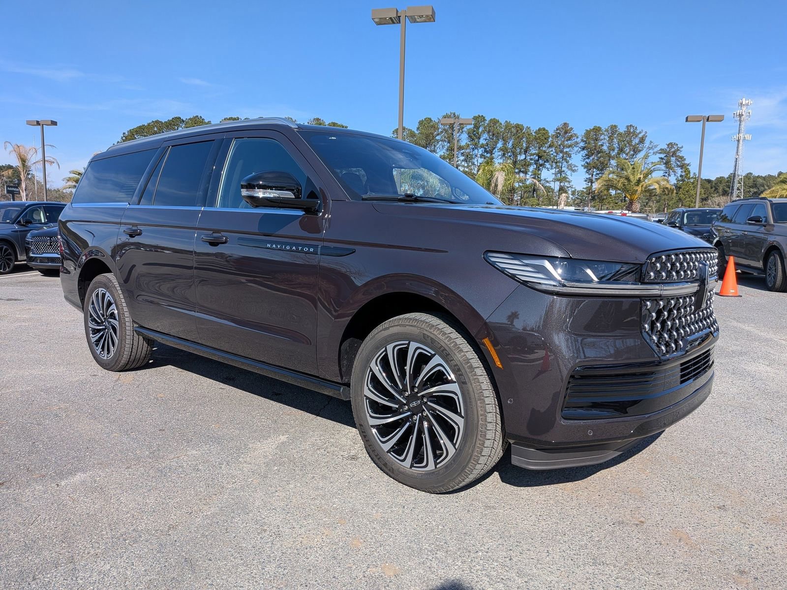 Used 2025 Lincoln Navigator L Black Label image 3
