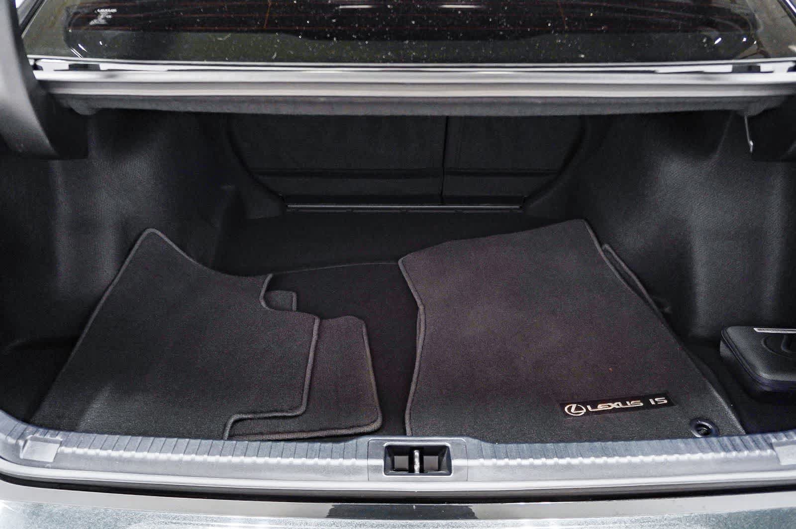 Used 2025 Lexus IS 300 F Sport RWD image 28