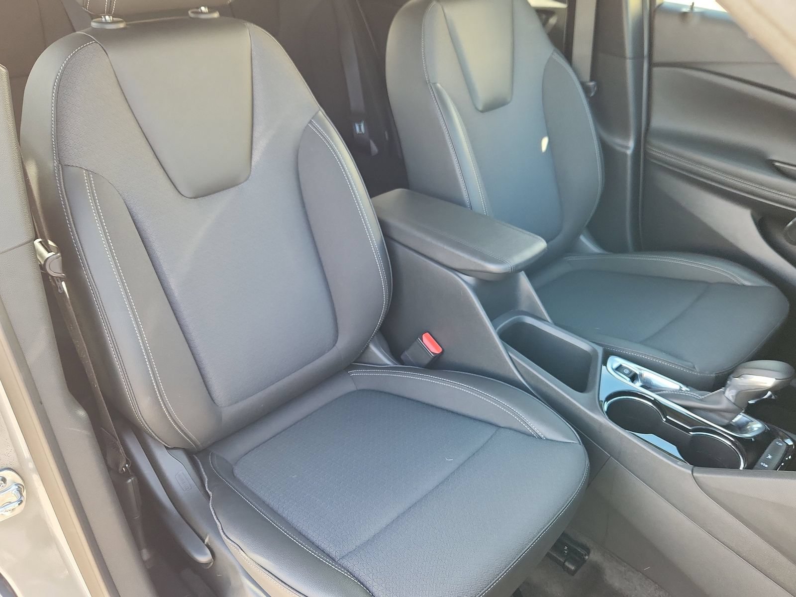 Used 2025 Buick Encore GX Preferred FWD image 15