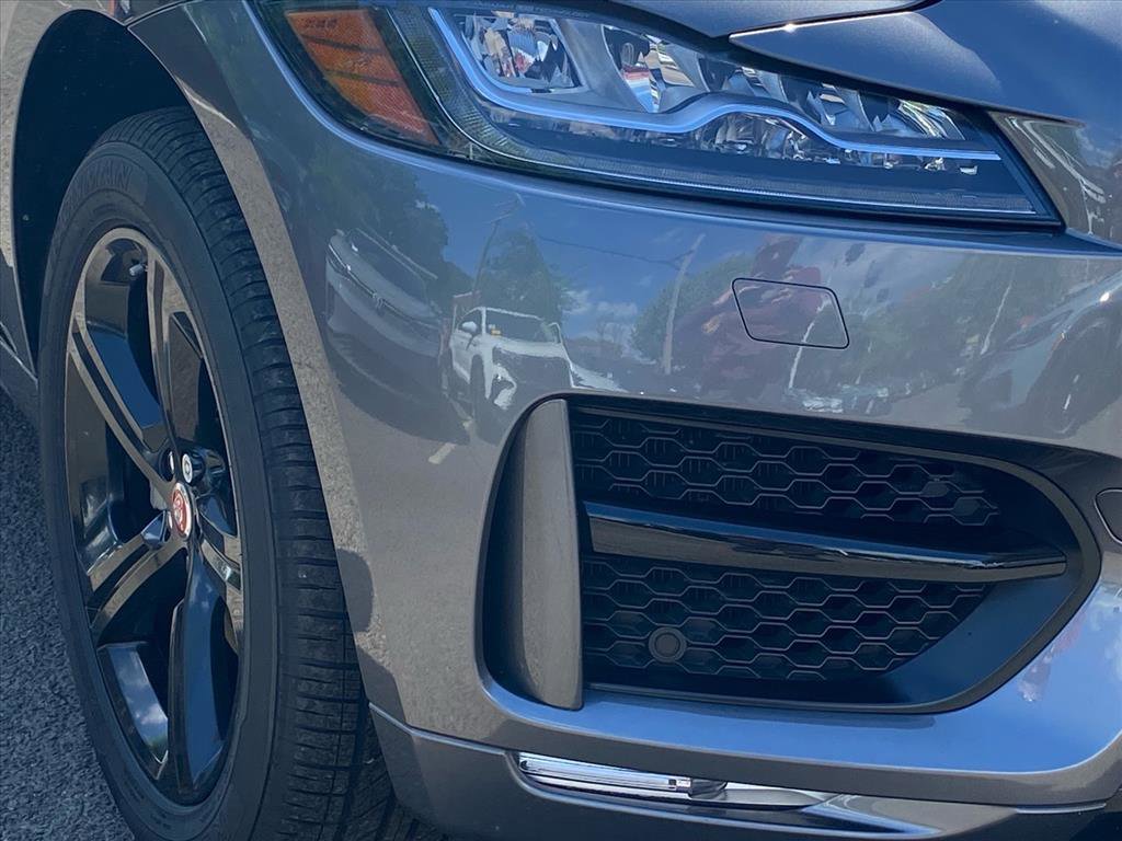 Used 2018 Jaguar F-PACE R-Sport AWD/4WD image 6