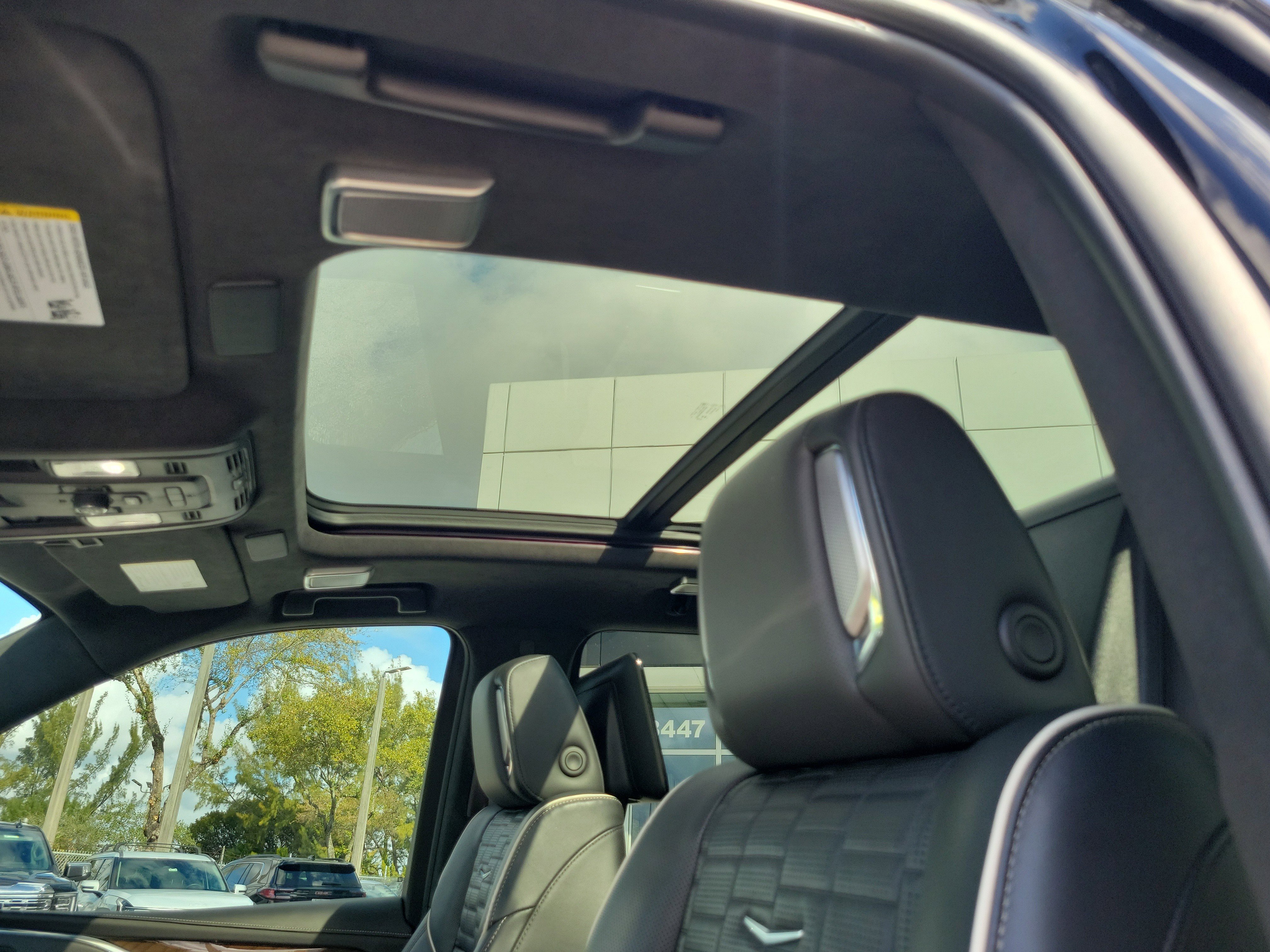 Used 2023 Cadillac Escalade ESV Sport Platinum image 12