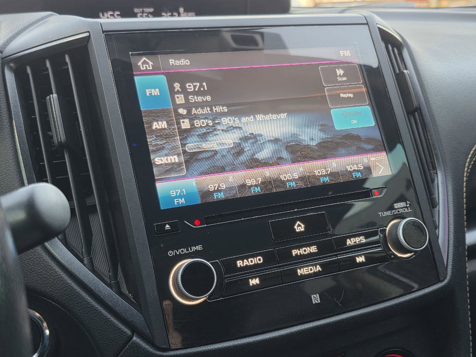 Used 2022 Subaru Crosstrek 2.5i Sport w/ Moonroof Package image 17